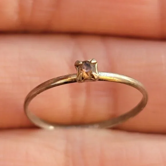 Dainty minimalist smoky topaz stamped STER silver ring - Picture 3 of 15